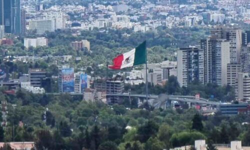 Dónde están las banderas monumentales de México en la CDMX