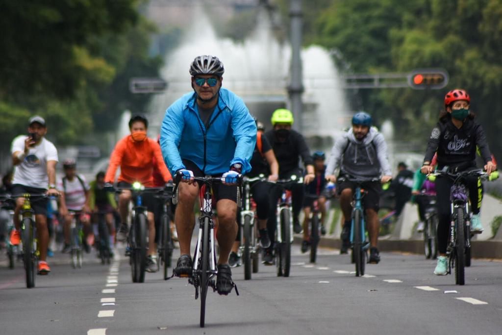 Ciclistas en Reforma 